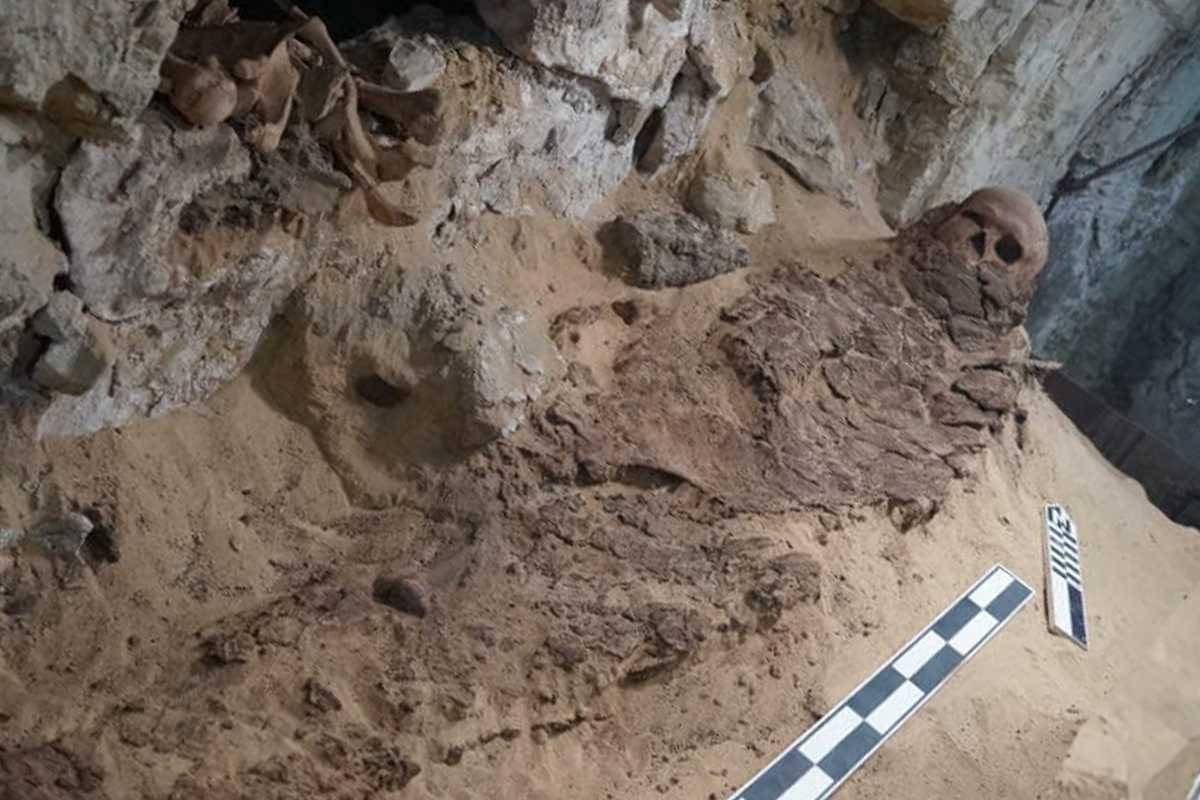 Excavations at Saqqara uncover several tombs Excavations at Saqqara uncover several tombs