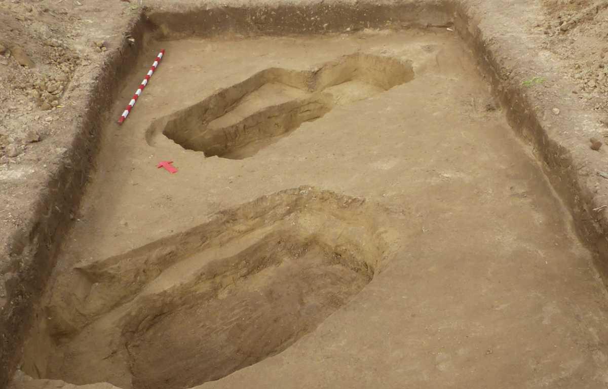 Aerial photographs indicate an enormous Avar-Era cemetery