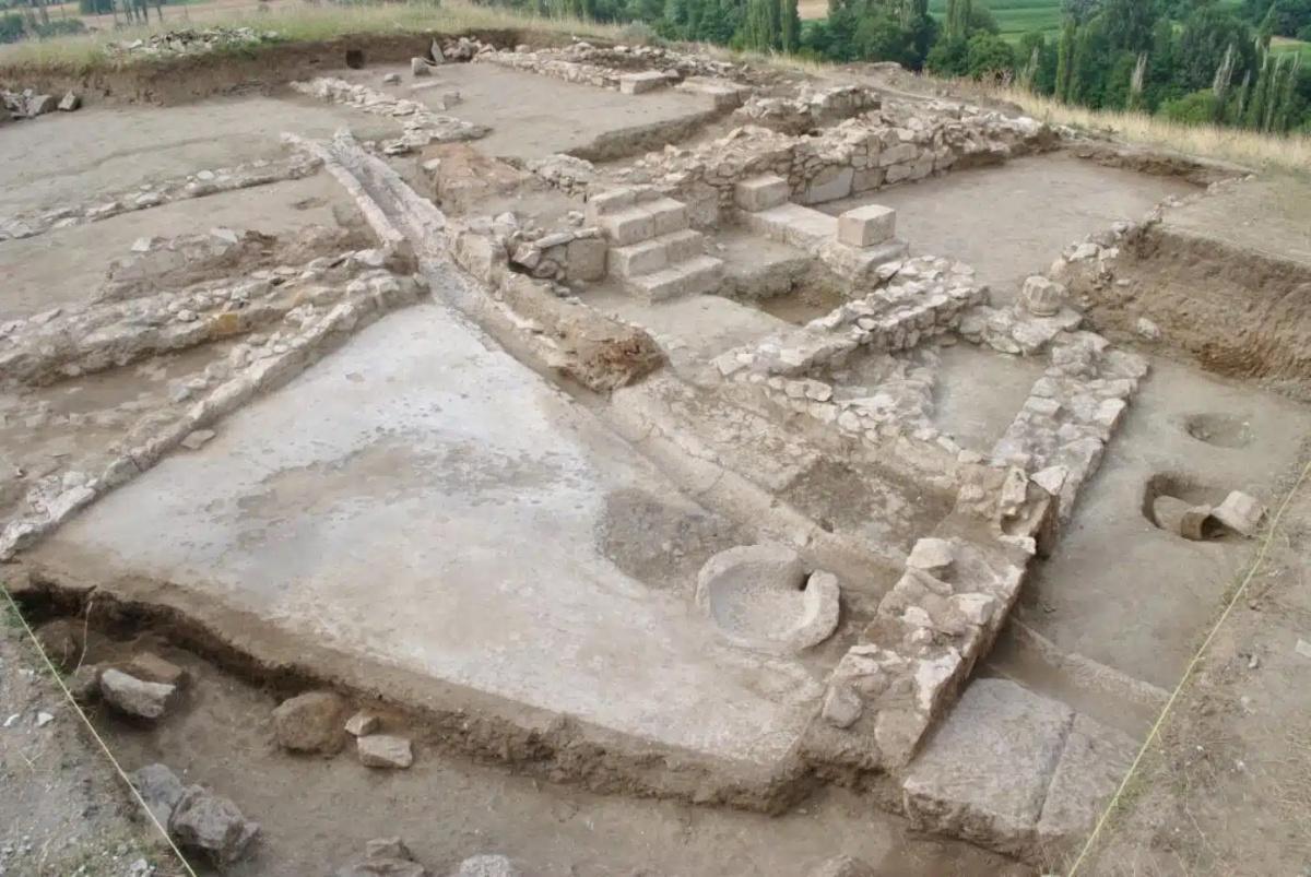 Archaeologists uncover elite Hellenistic residence in North Macedonia
