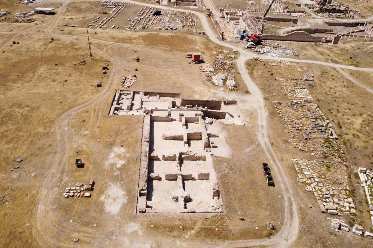 Grand villa complex unearthed in Tripolis