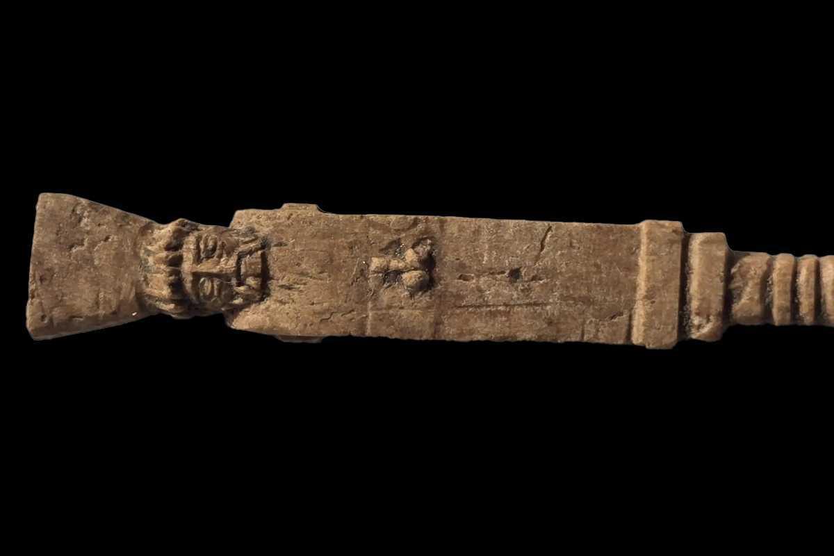Rare 5th-century BC bone stylus discovered in Gela excavation Rare 5th-century BC bone stylus discovered in Gela excavation