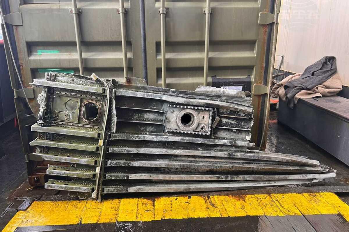 Plane wreckage found on Antarctic island Plane wreckage found on Antarctic island