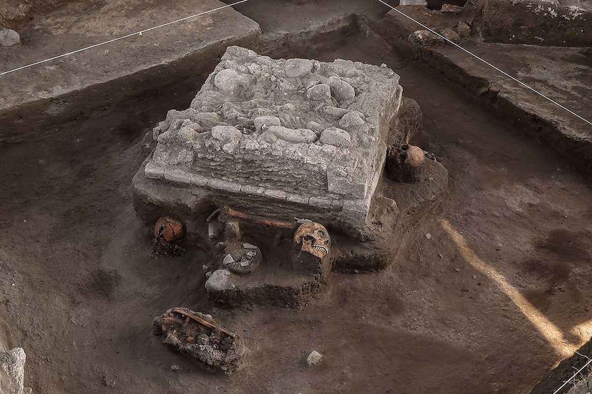 INAH discovers altar and offerings outside the Tula Archaeological Zone INAH discovers altar and offerings outside the Tula Archaeological Zone