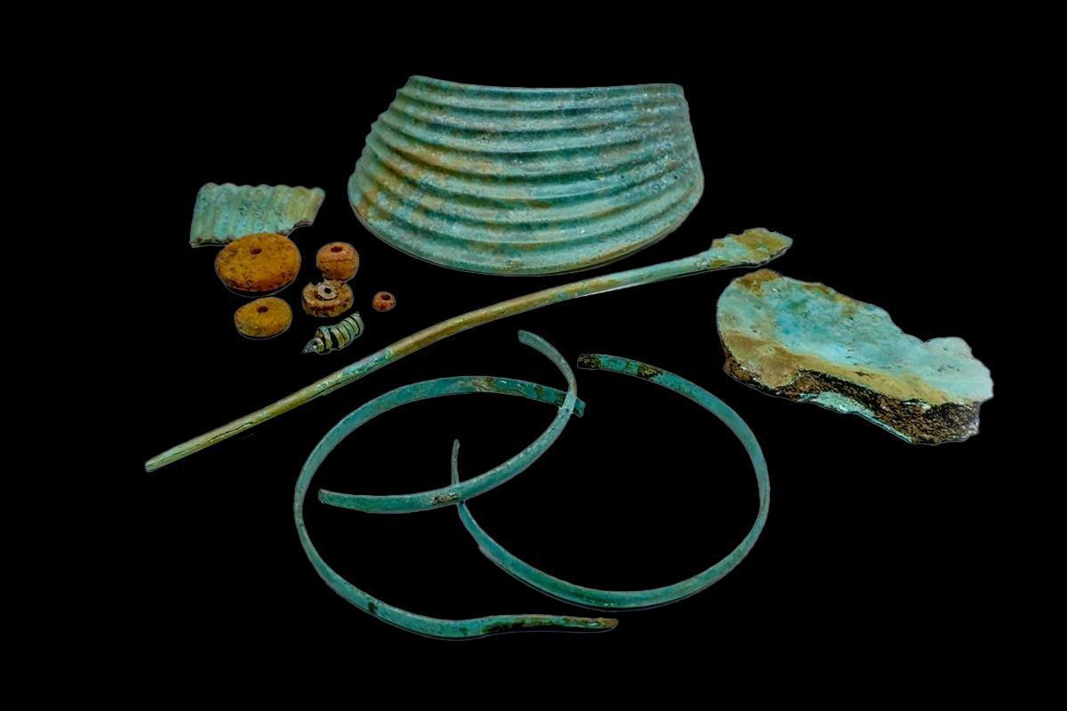 Elite jewellery hoard found in Lower Saxony Elite jewellery hoard found in Lower Saxony