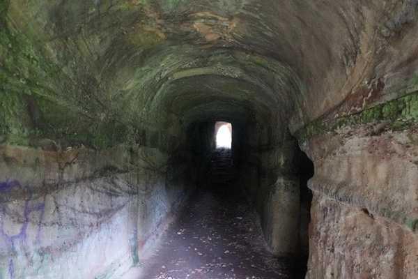 Nottingham hits 1,000 caves discovered beneath the city Nottingham hits 1,000 caves discovered beneath the city