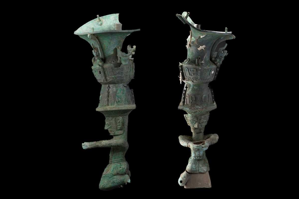 Research reveals Sanxingdui bronze kneeling figure was assembled from separate artefacts Research reveals Sanxingdui bronze kneeling figure was assembled from separate artefacts