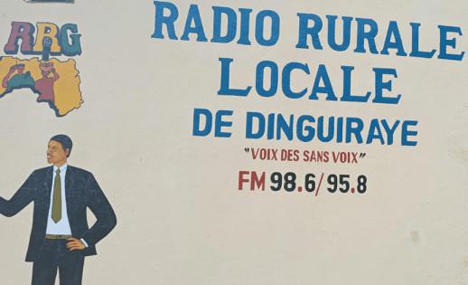Guinée – la radio rurale locale de Dinguiraye se meurt