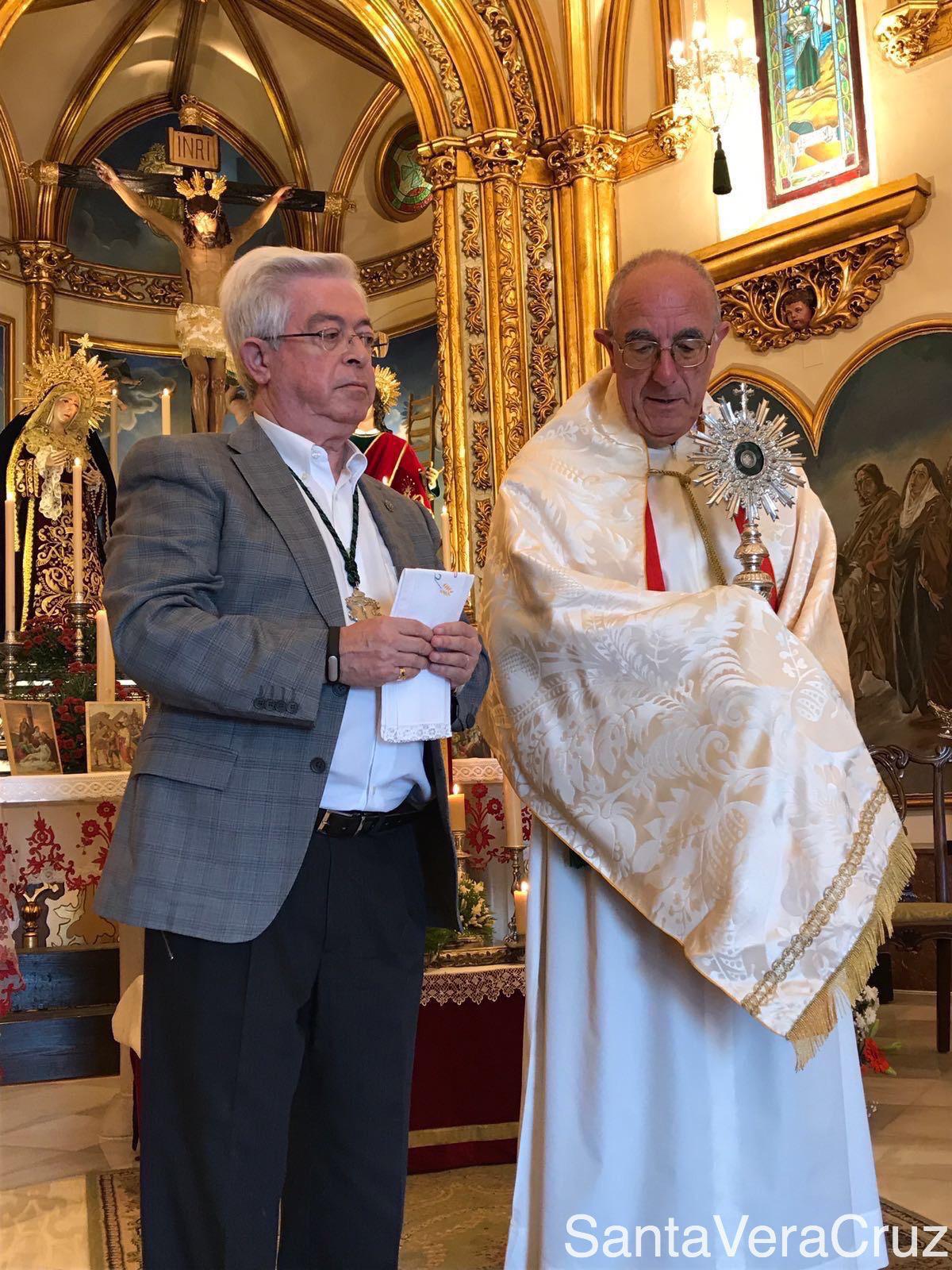 Día de la Exaltación de la Cruz. Hermano Honorario y Recital de la Coral. 40º Cena de Hermandad. Día de la Exaltación de la Cruz. Hermano Honorario y Recital de la Coral. 40º Cena de Hermandad.