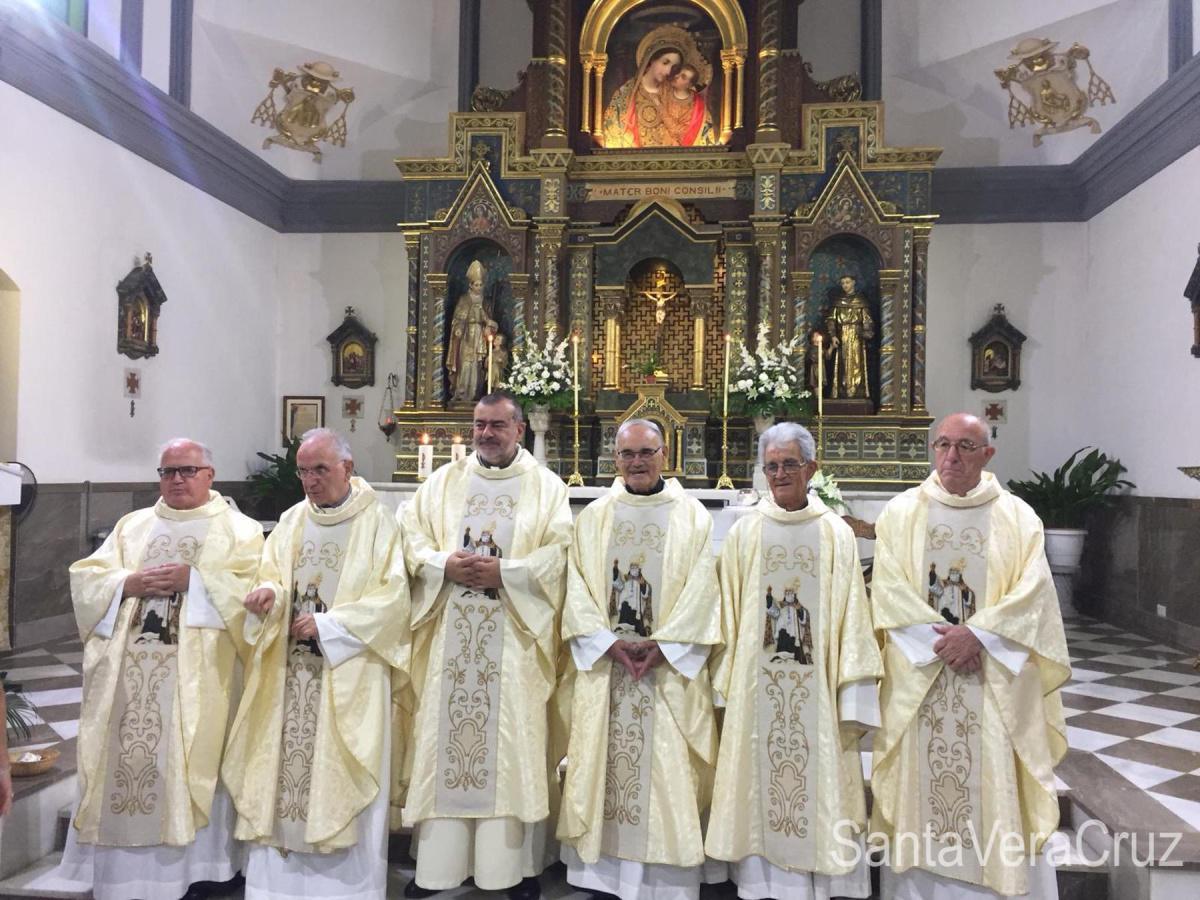Primera semana del curso cofrade con gran participación de la Vera+Cruz en los actos celebrados: Romería en honor al Señor de las Agonías y Jubileo Sacerdotal del Padre Javier. Primera semana del curso cofrade con gran participación de la Vera+Cruz en los actos celebrados: Romería en honor al Señor de las Agonías y Jubileo Sacerdotal del Padre Javier.