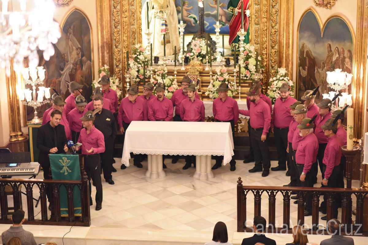 Cantos italianos acompañan a nuestra Coral y nuestro Coro en el IV Encuentro Coral de la Santa Vera+Cruz Cantos italianos acompañan a nuestra Coral y nuestro Coro en el IV Encuentro Coral de la Santa Vera+Cruz