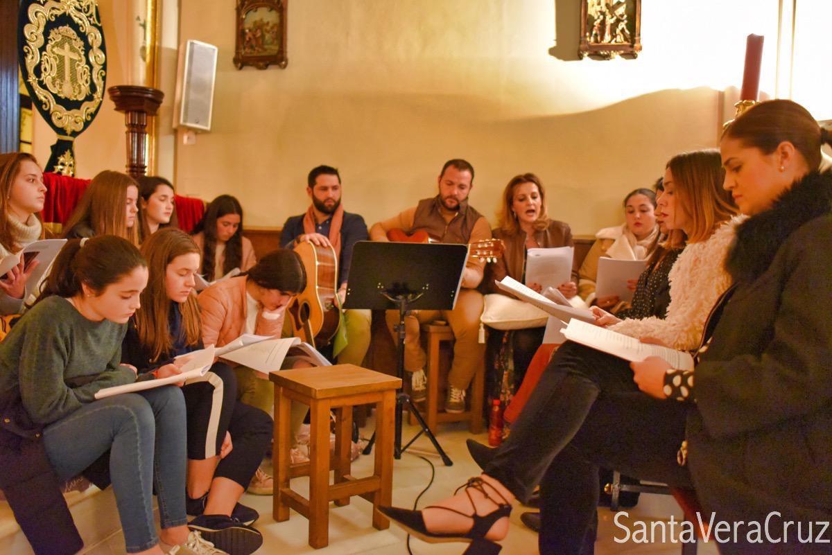 Juan Jesús Serrano nuevo director de la Coral de la Santa Vera+Cruz y el Coro Aromas de Mayo Juan Jesús Serrano nuevo director de la Coral de la Santa Vera+Cruz y el Coro Aromas de Mayo