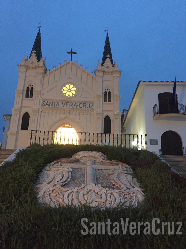 Los Mulliores visitan la ermita del Convento. Los Mulliores visitan la ermita del Convento.