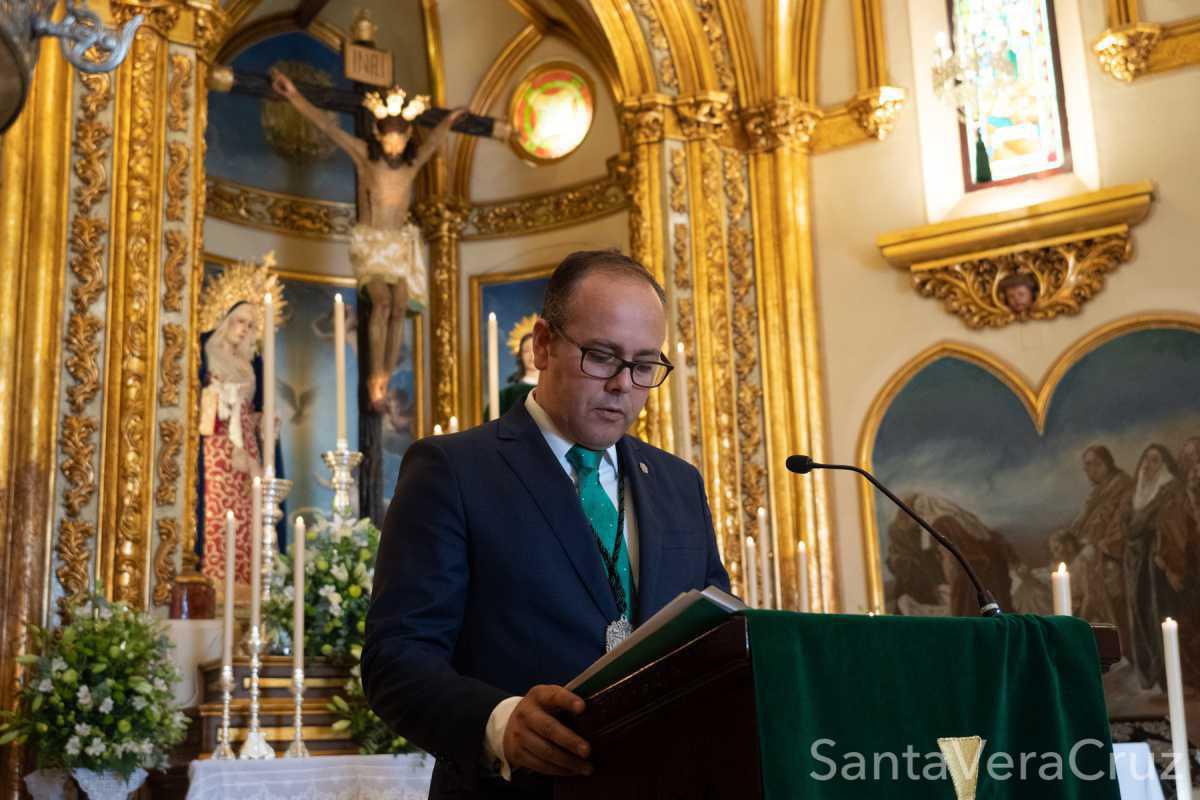 Solemne acto de veneración de la Sagrada Reliquia del Santo Lignum Crucis en conmemoración de la Festividad de la Exaltación de la Cruz y Solemne Eucaristía previa al acto de jura de cargos. Solemne acto de veneración de la Sagrada Reliquia del Santo Lignum Crucis en conmemoración de la Festividad de la Exaltación de la Cruz y Solemne Eucaristía previa al acto de jura de cargos.