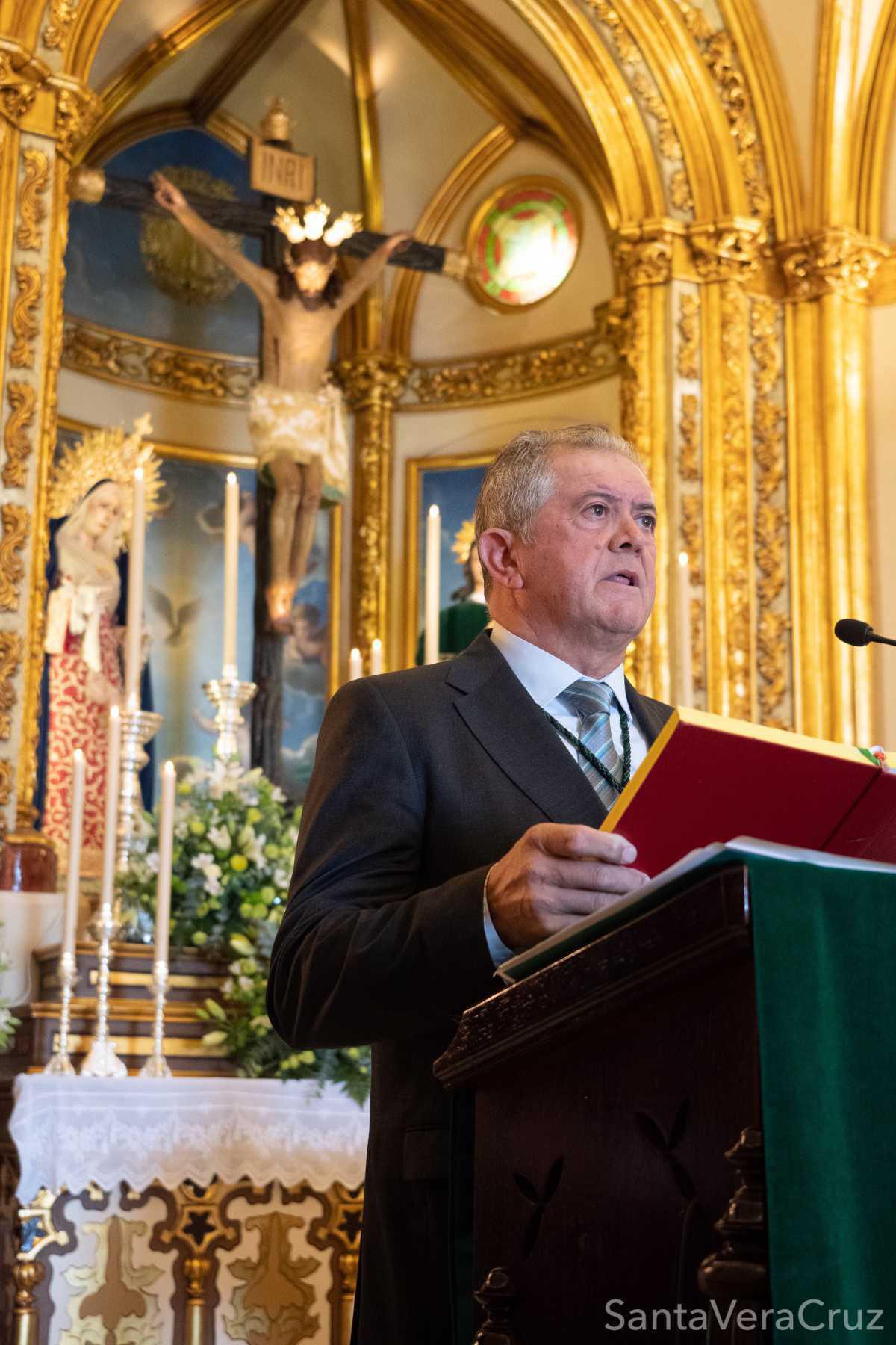 Solemne acto de veneración de la Sagrada Reliquia del Santo Lignum Crucis en conmemoración de la Festividad de la Exaltación de la Cruz y Solemne Eucaristía previa al acto de jura de cargos. Solemne acto de veneración de la Sagrada Reliquia del Santo Lignum Crucis en conmemoración de la Festividad de la Exaltación de la Cruz y Solemne Eucaristía previa al acto de jura de cargos.