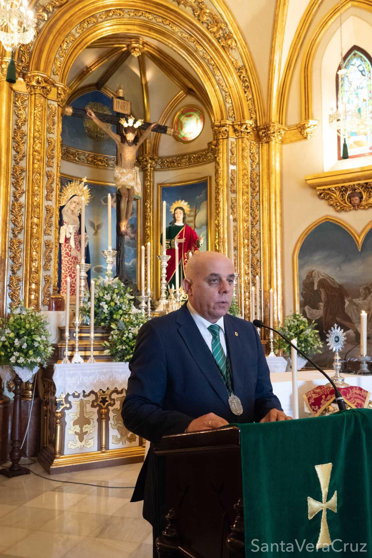 Solemne acto de veneración de la Sagrada Reliquia del Santo Lignum Crucis en conmemoración de la Festividad de la Exaltación de la Cruz y Solemne Eucaristía previa al acto de jura de cargos. Solemne acto de veneración de la Sagrada Reliquia del Santo Lignum Crucis en conmemoración de la Festividad de la Exaltación de la Cruz y Solemne Eucaristía previa al acto de jura de cargos.