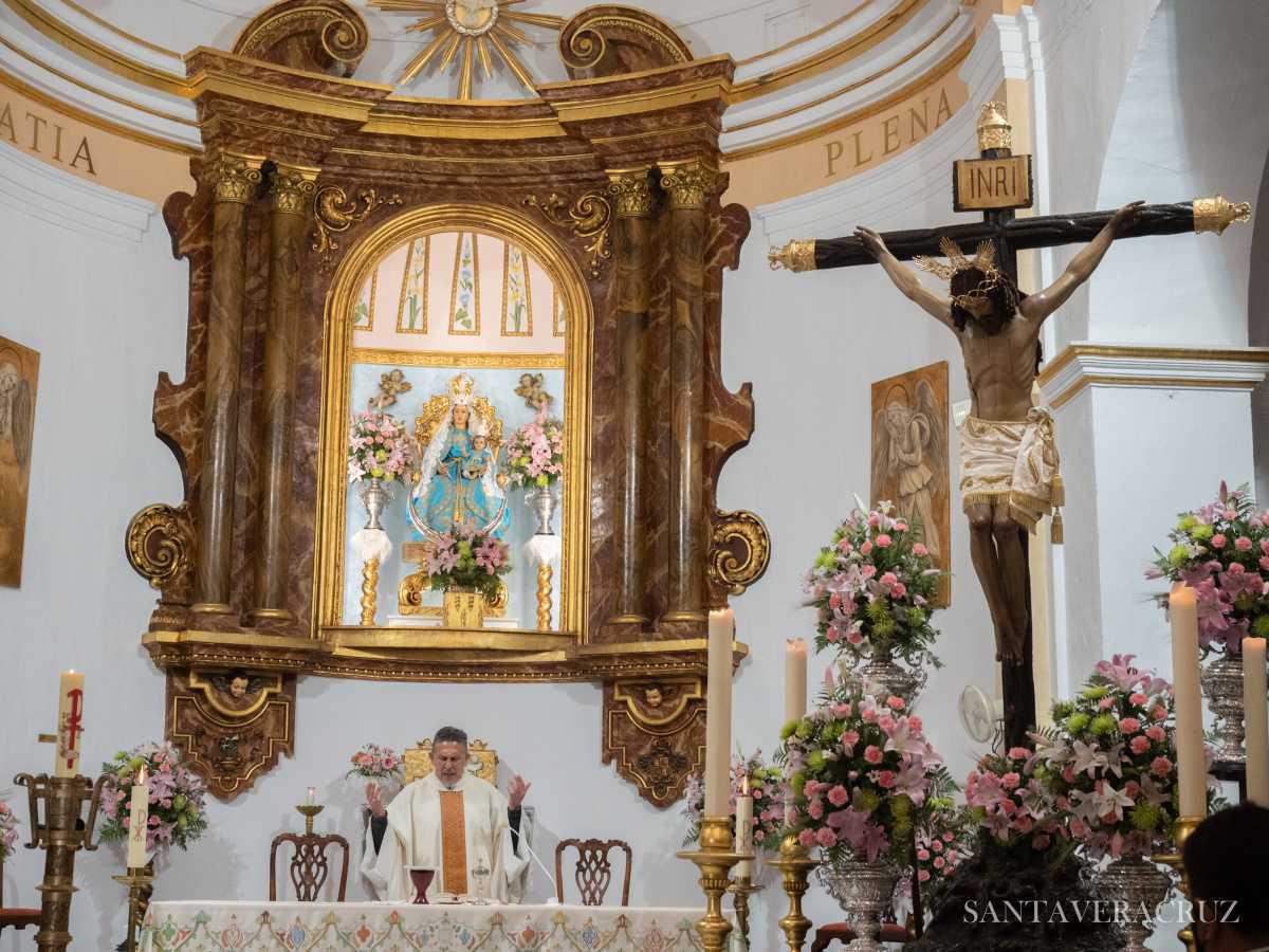 Triduo en honor del Santísimo Cristo de la Vera+Cruz: "El padre y yo somos uno". Triduo en honor del Santísimo Cristo de la Vera+Cruz: "El padre y yo somos uno".