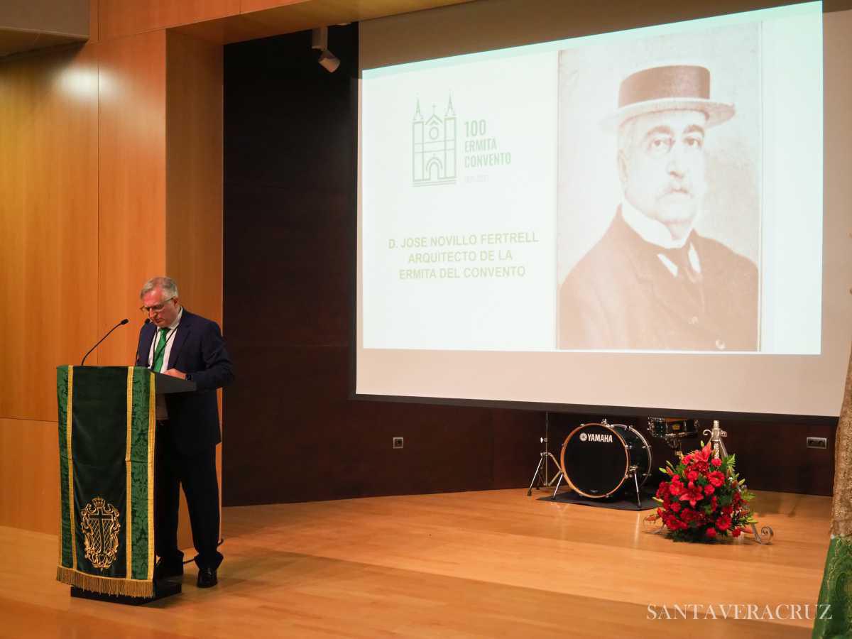 Presentación del cartel conmemorativo del Centenario y recital del Coro y la Coral. Presentación del cartel conmemorativo del Centenario y recital del Coro y la Coral.