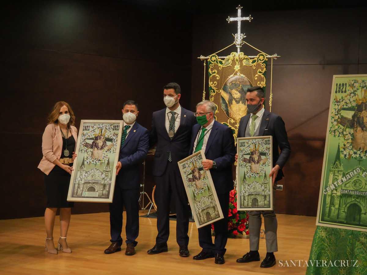 Presentación del cartel conmemorativo del Centenario y recital del Coro y la Coral. Presentación del cartel conmemorativo del Centenario y recital del Coro y la Coral.