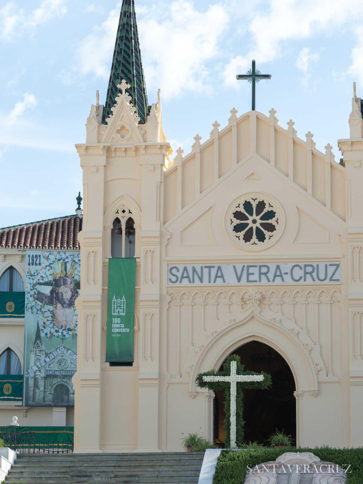 Misa de acción de gracias y fiesta de las Cruces de mayo. Misa de acción de gracias y fiesta de las Cruces de mayo.