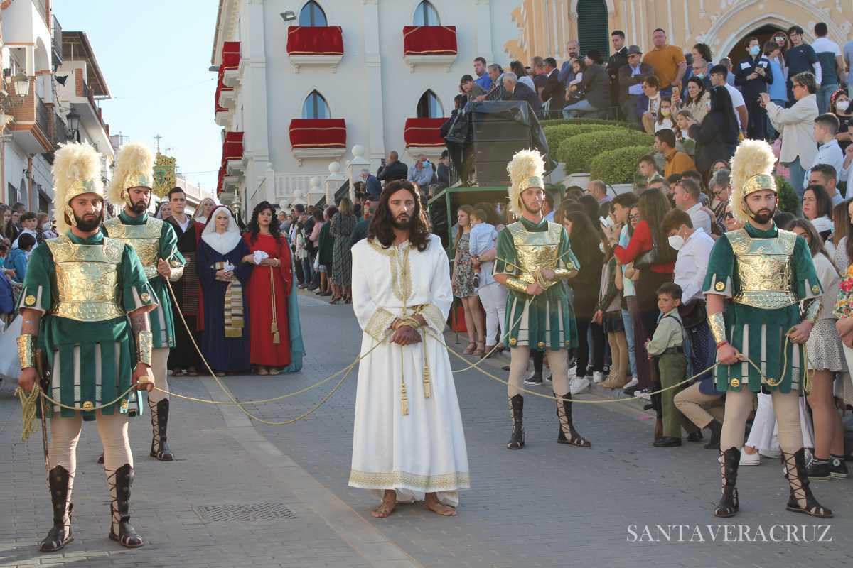 Jueves Santo. Volviste a derramar esperanza sobre tu pueblo Madre de la Soledad. Jueves Santo. Volviste a derramar esperanza sobre tu pueblo Madre de la Soledad.