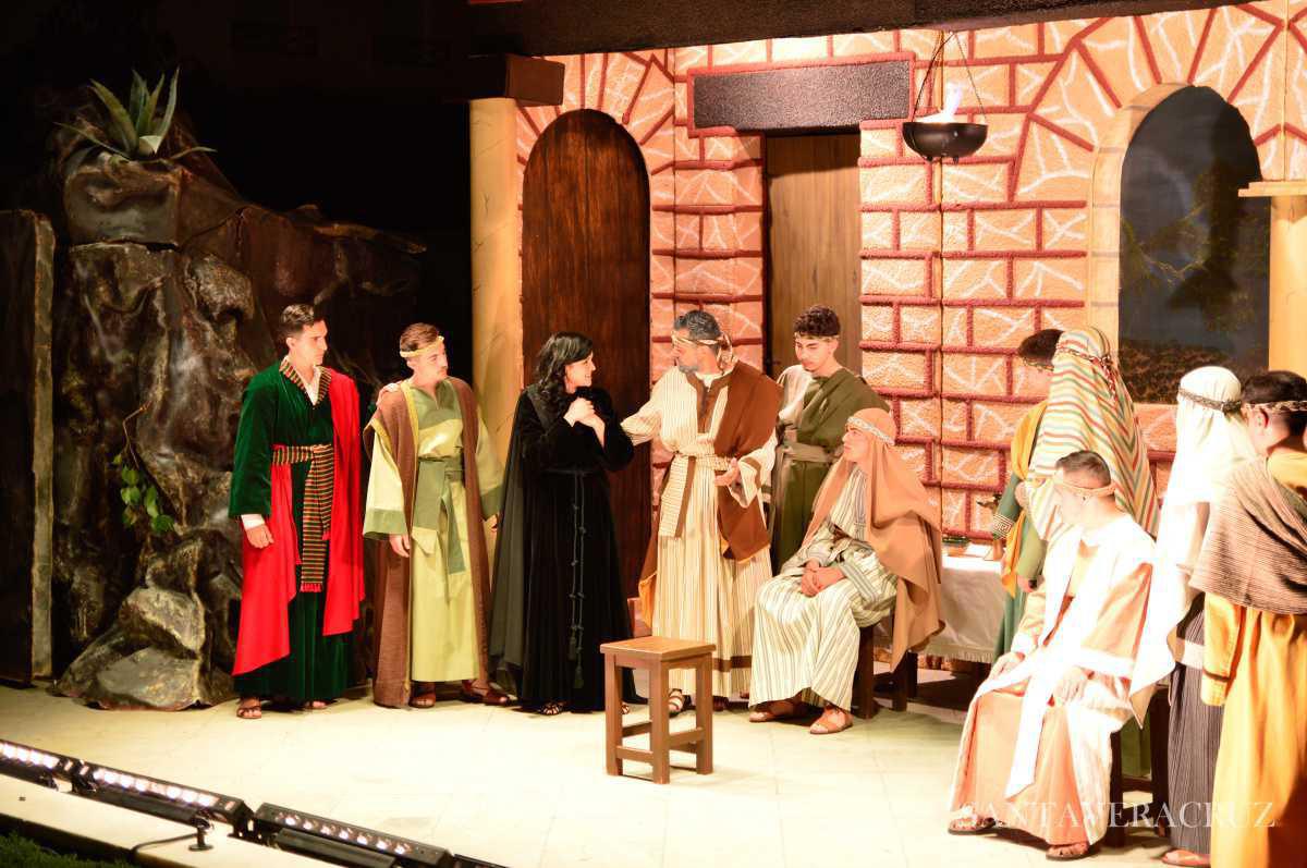 Cristo ha resucitado. ¡Aleluya! Cristo ha resucitado. ¡Aleluya!