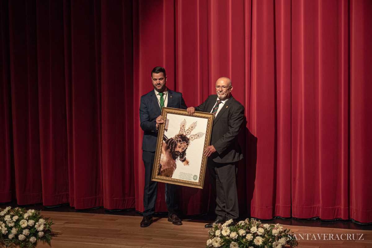 Visita del Obispo Excmo. y Rvdo. Monseñor D. Jesús Catalá, "Imagen y poesía, 100 años de historia" y Cabildo Extraordinario del Día de la Cruz Visita del Obispo Excmo. y Rvdo. Monseñor D. Jesús Catalá, "Imagen y poesía, 100 años de historia" y Cabildo Extraordinario del Día de la Cruz