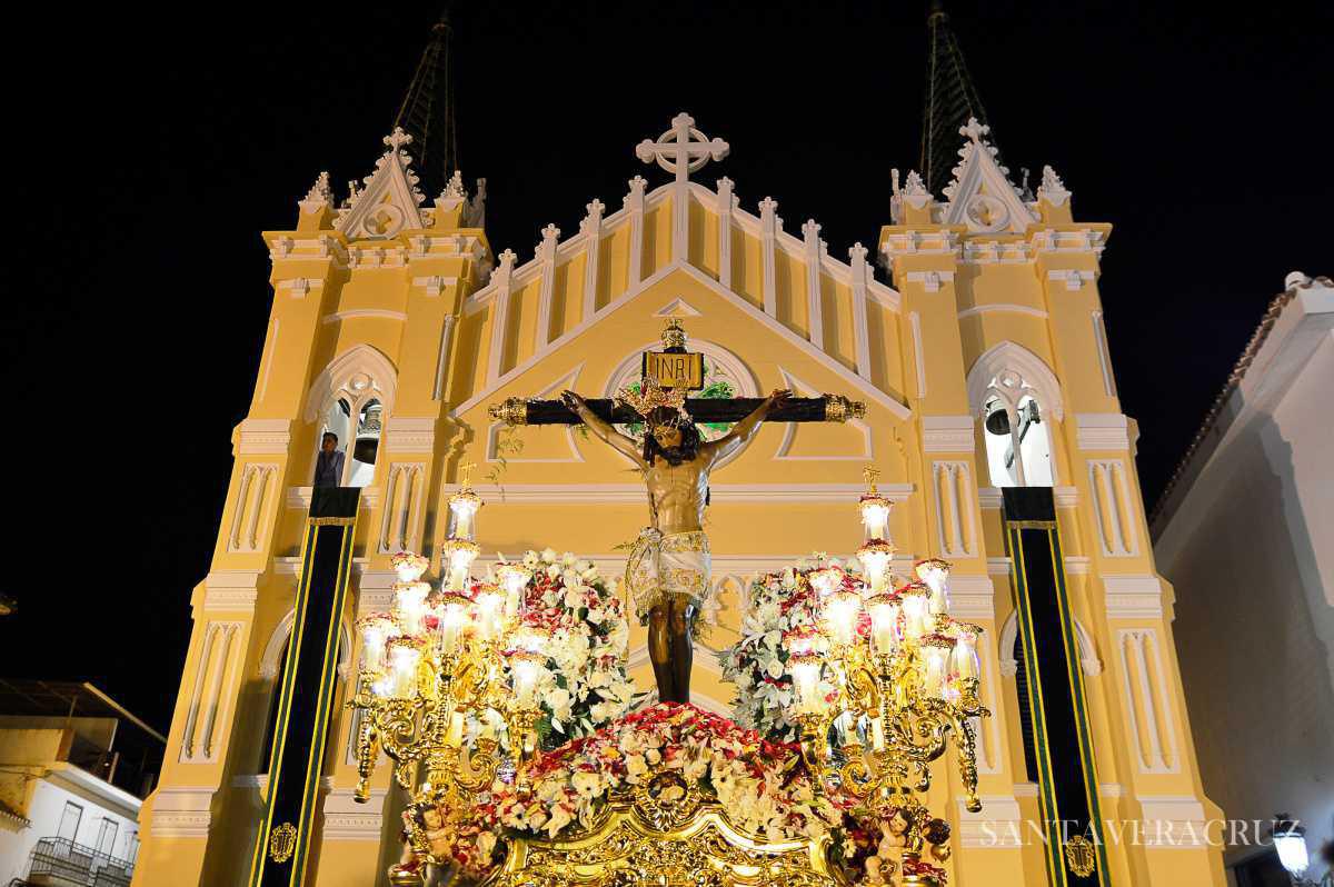 3 de mayo. Explosión de primavera, fe, emociones y sentimientos 3 de mayo. Explosión de primavera, fe, emociones y sentimientos