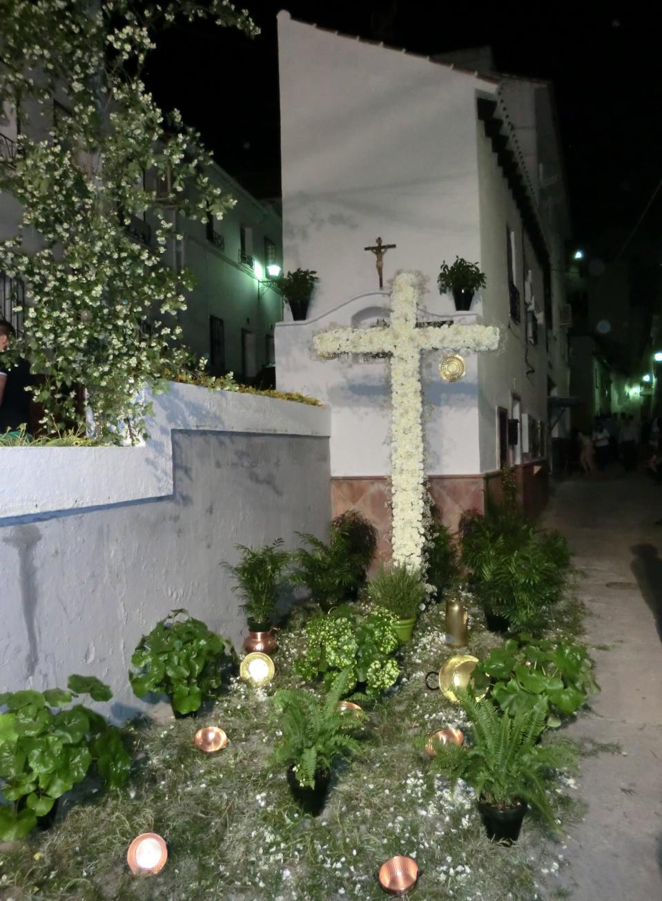 Cruces de Mayo y Acción de Gracias Cruces de Mayo y Acción de Gracias