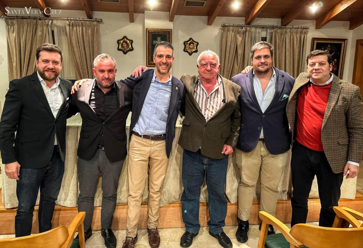 Éxito rotundo de la II Mesa Redonda "Sintiéndote sobre mi hombro" Éxito rotundo de la II Mesa Redonda "Sintiéndote sobre mi hombro"