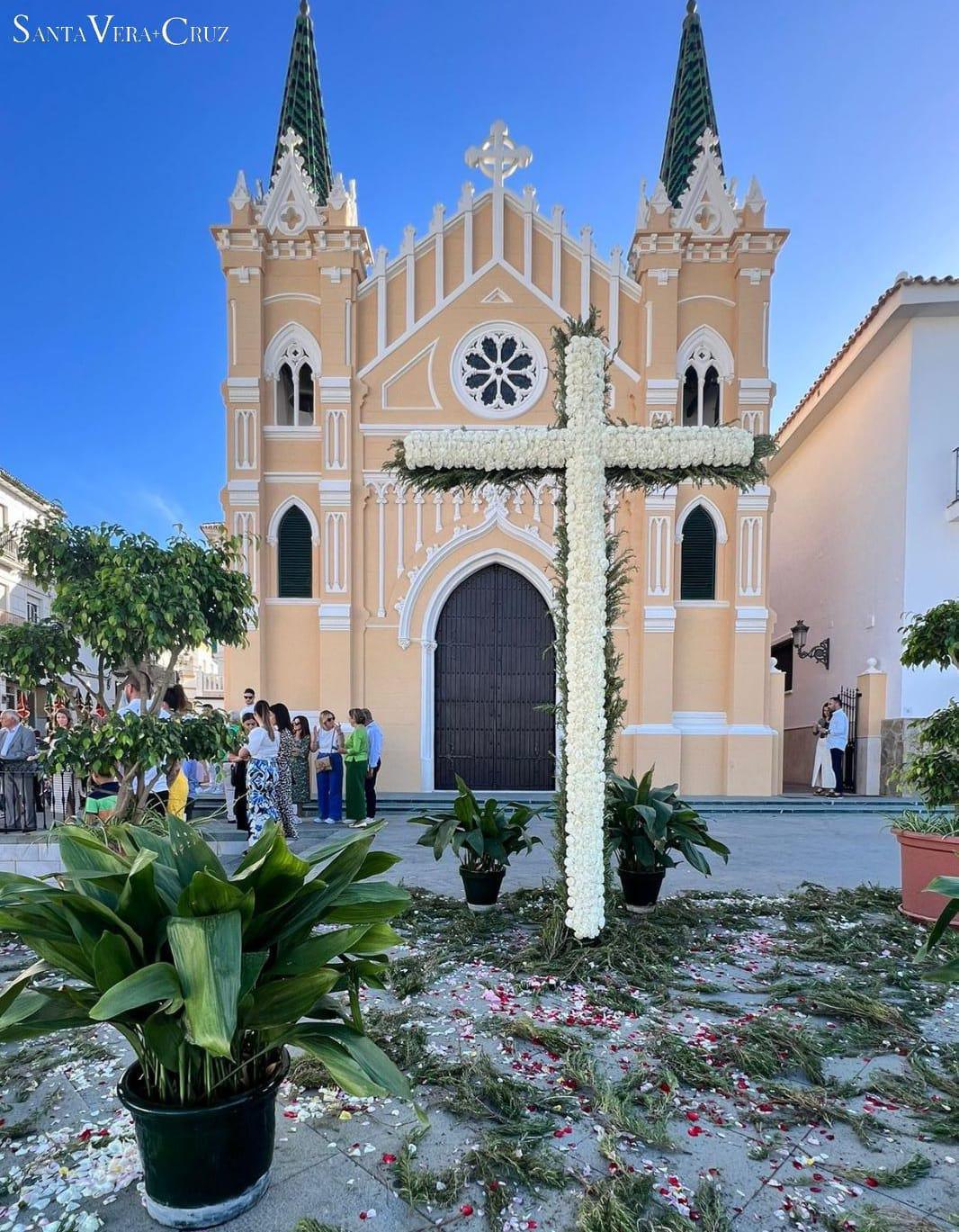 Acción de Gracias y Cruces de Mayo. Acción de Gracias y Cruces de Mayo.