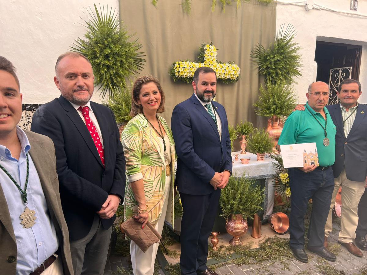 Acción de Gracias y Cruces de Mayo. Acción de Gracias y Cruces de Mayo.