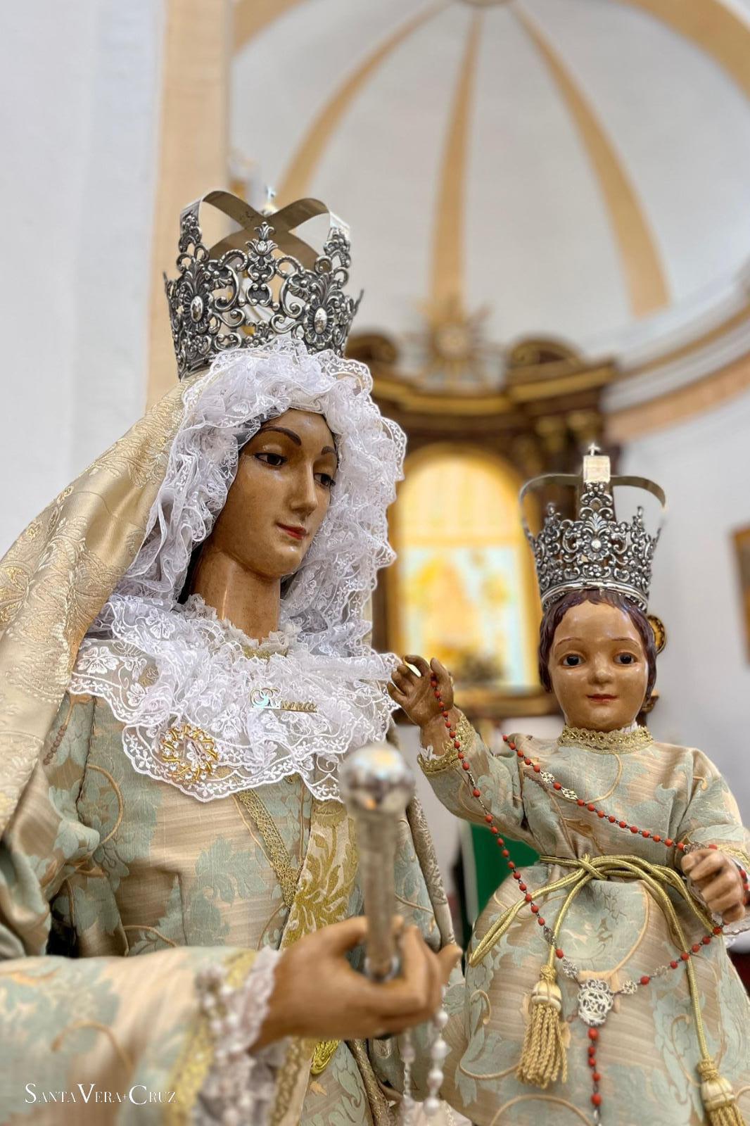 Los "Mulliores" y la Santa Vera+Cruz. Los "Mulliores" y la Santa Vera+Cruz.