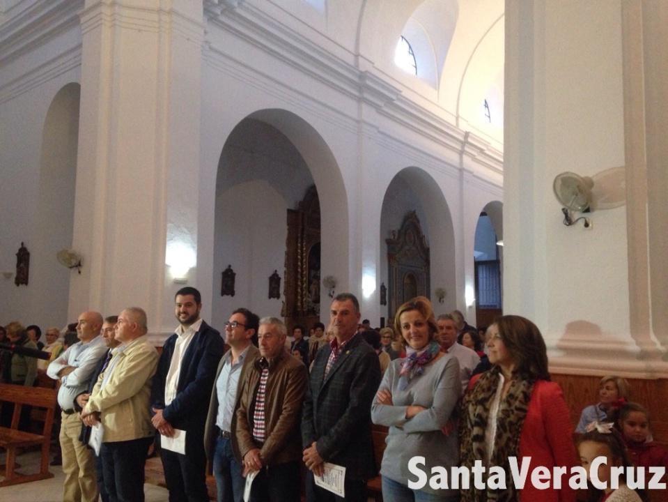 “Vamos, vamos, hermanos del alma, al Santo Rosario” “Vamos, vamos, hermanos del alma, al Santo Rosario”