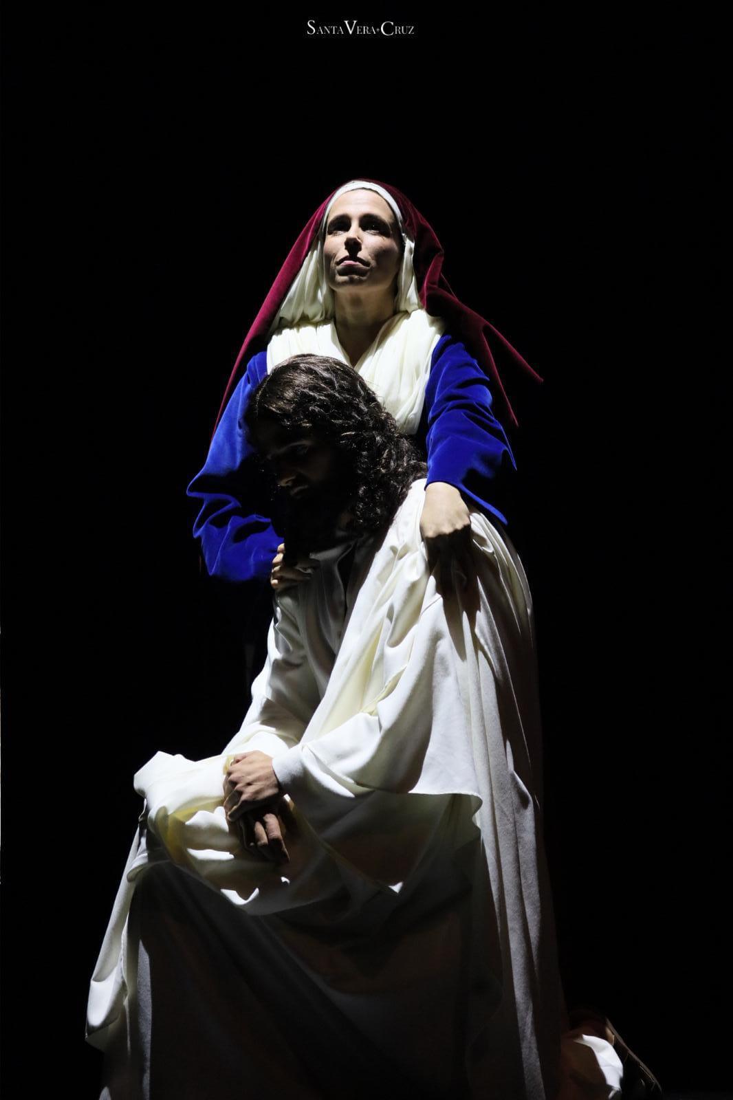 Y María de Magdala cautivó a la capital. Y María de Magdala cautivó a la capital.