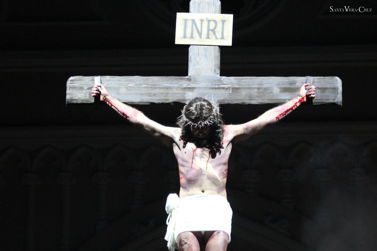El silencio de la Cruz. Viernes Santo. El silencio de la Cruz. Viernes Santo.