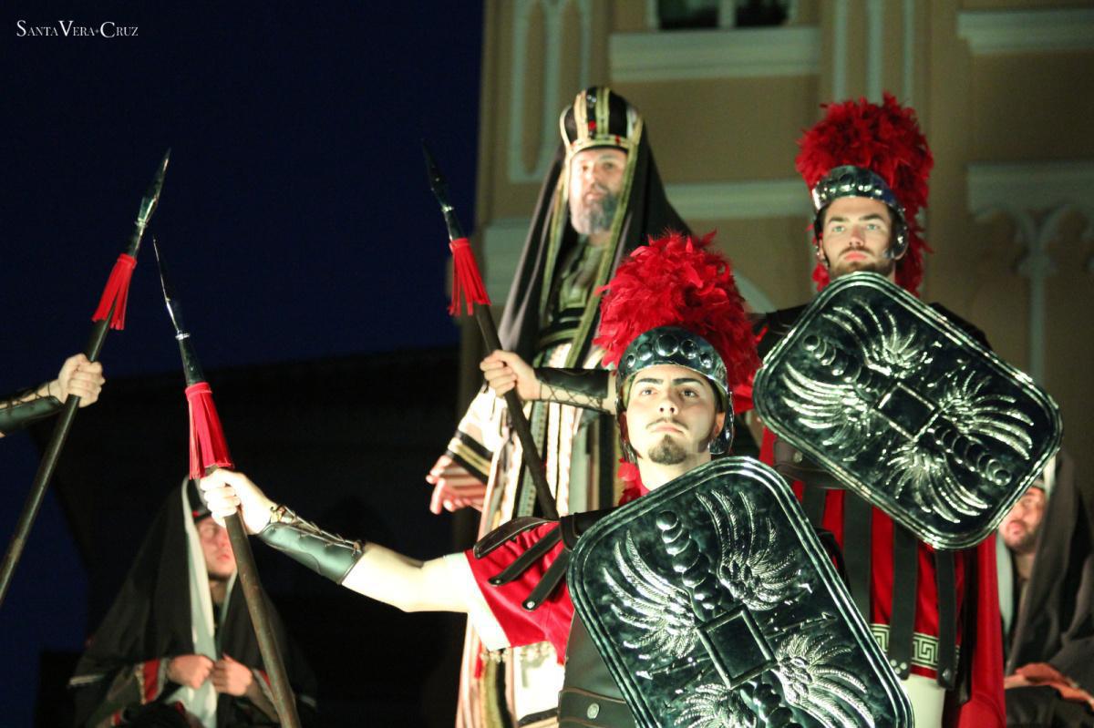 El silencio de la Cruz. Viernes Santo. El silencio de la Cruz. Viernes Santo.