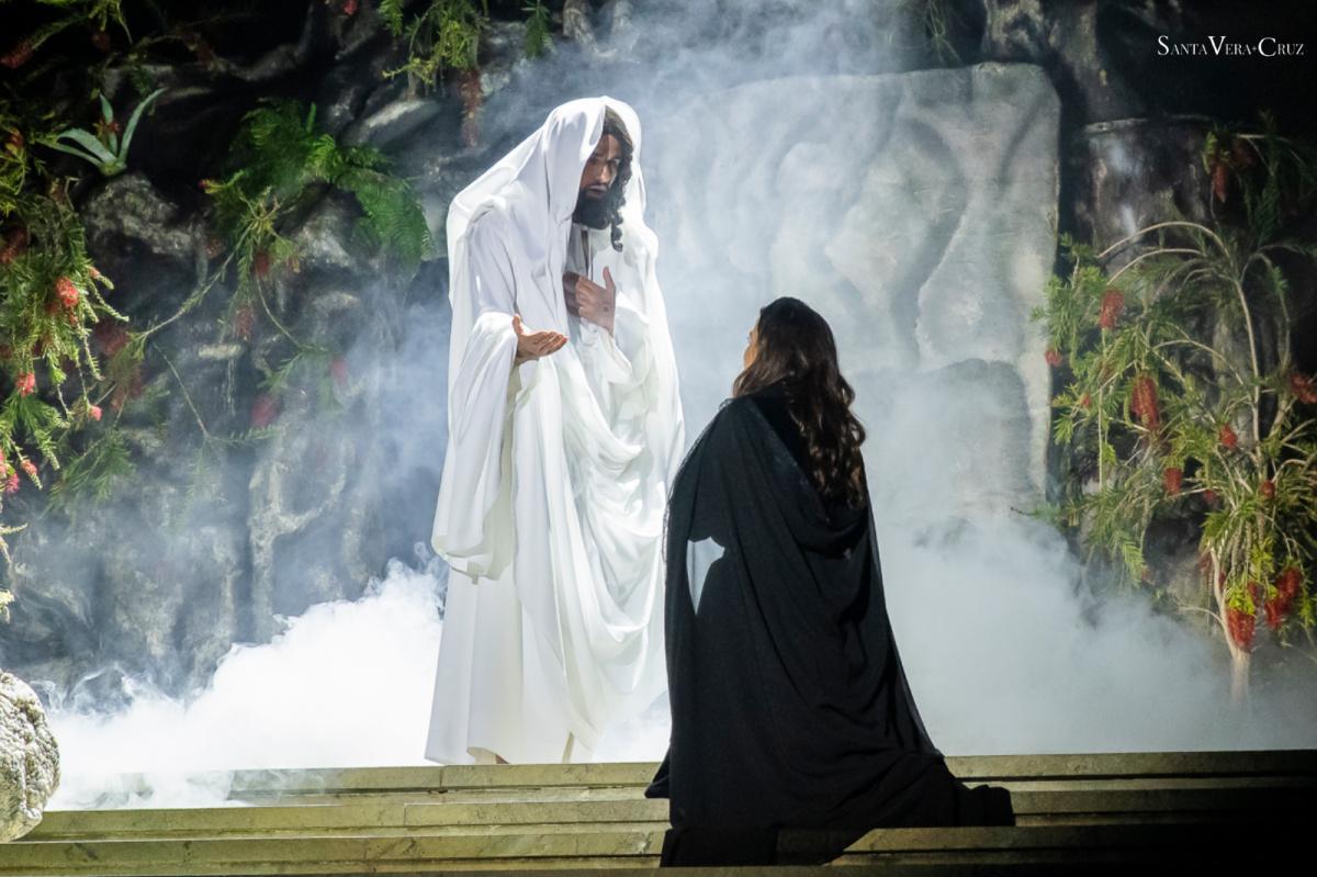 El Fénix de Nazaret: La caída de las tinieblas. Resurrección. 