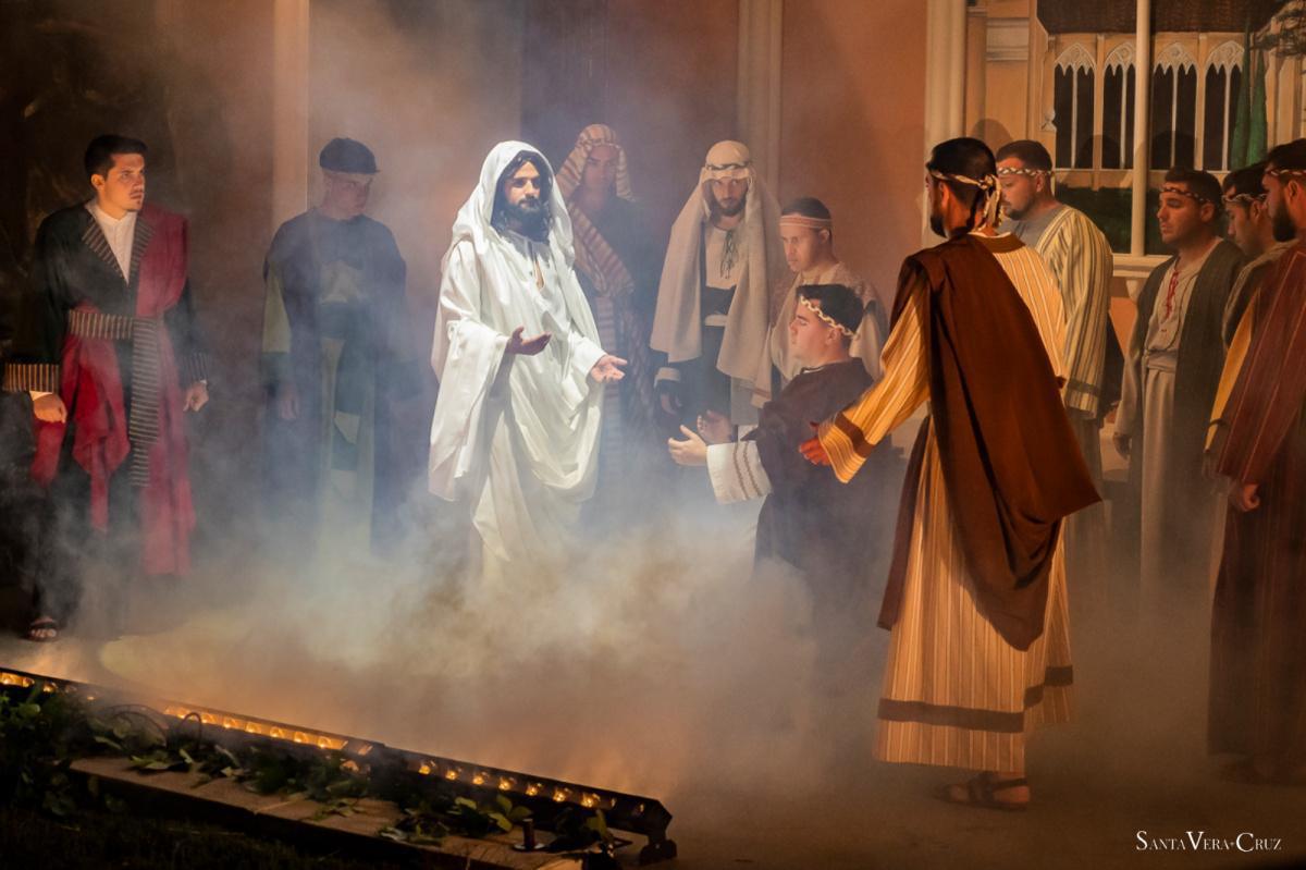 El Fénix de Nazaret: La caída de las tinieblas. Resurrección. El Fénix de Nazaret: La caída de las tinieblas. Resurrección.