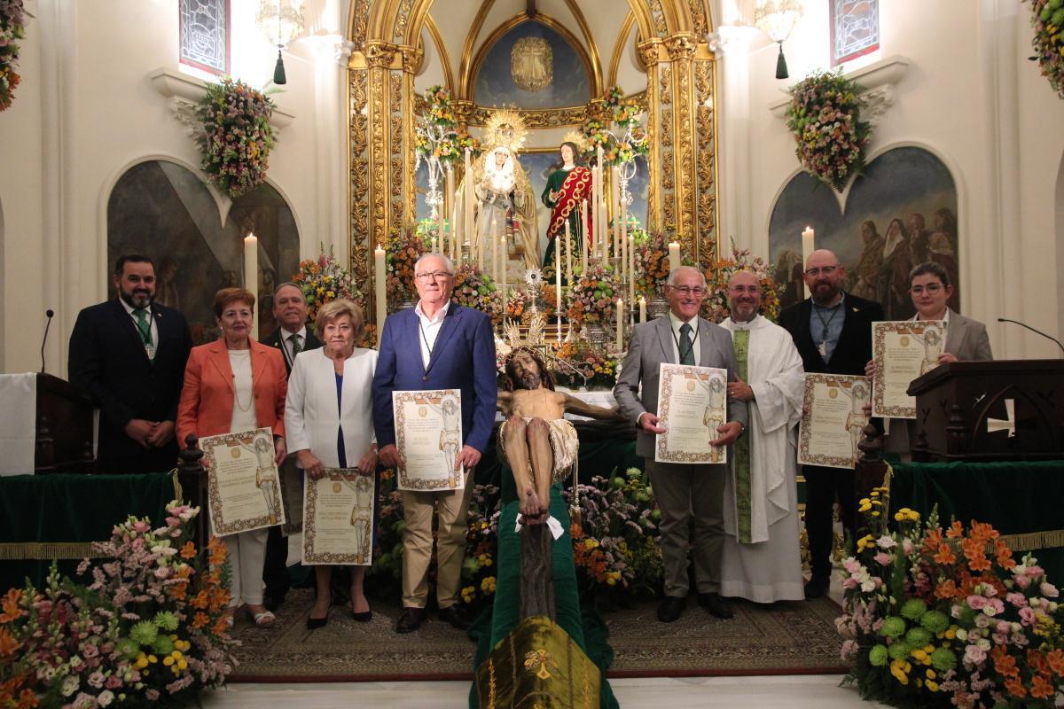 La Cruz florecida convertida en esperanza. 27, 28 y 29 de abril. La Cruz florecida convertida en esperanza. 27, 28 y 29 de abril.