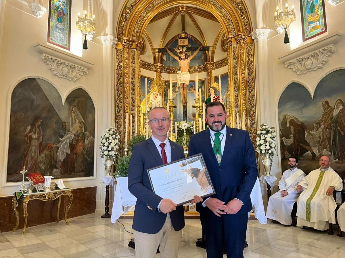 Las Cruces de Mayo llenan las calles de devoción y alegría. Las Cruces de Mayo llenan las calles de devoción y alegría.