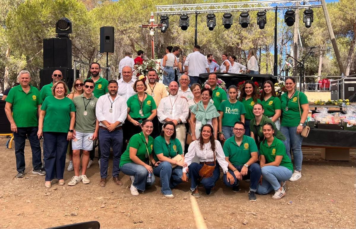 Hermandad viva: oración, camino y convivencia. Hermandad viva: oración, camino y convivencia.