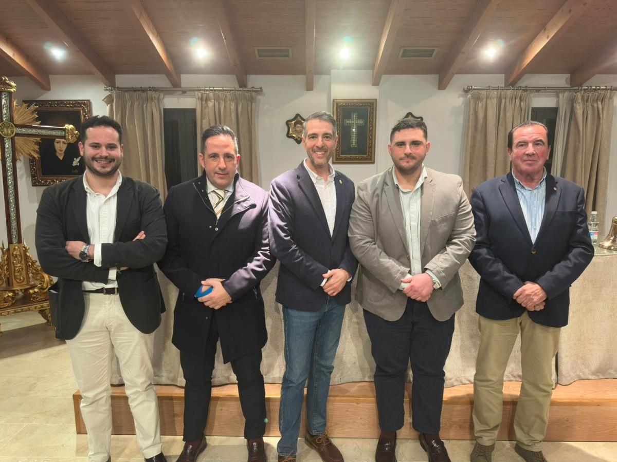 III Mesa Redonda "Sintiéndote sobre mi hombro".