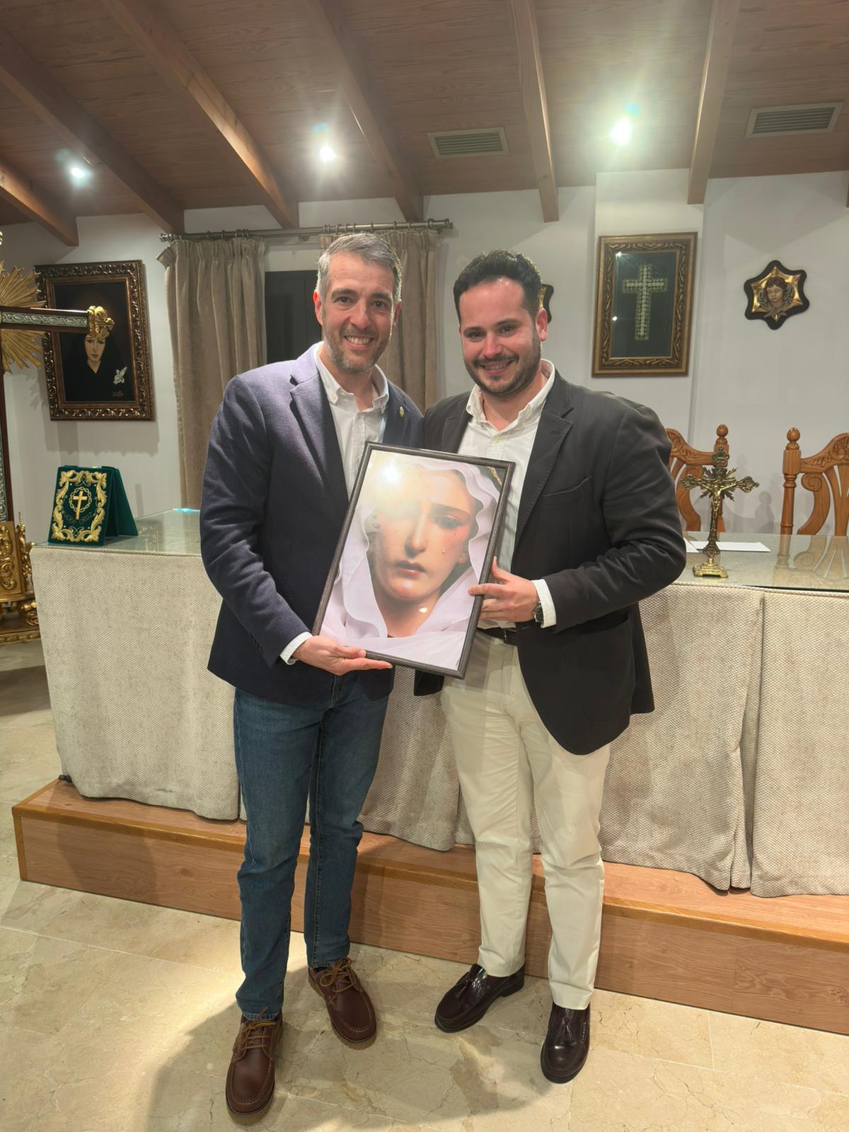 III Mesa Redonda "Sintiéndote sobre mi hombro". III Mesa Redonda "Sintiéndote sobre mi hombro".