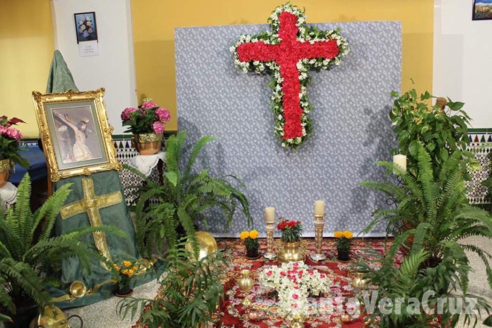 Fiesta de las Cruces de Mayo Fiesta de las Cruces de Mayo