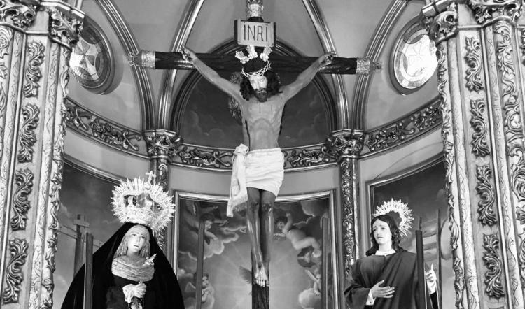 Misa de Difuntos y Oración en la Capilla de Columbarios