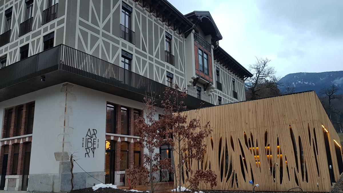  Café A, Restaurant Bistronomique Du Chef Aribert 