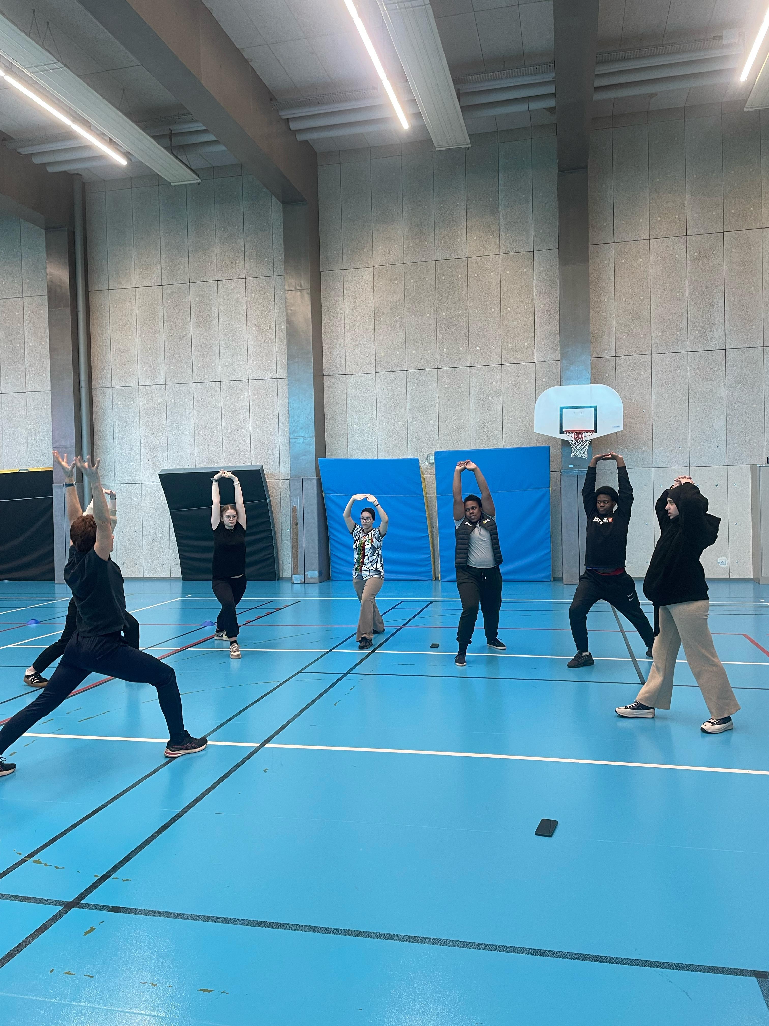 Découverte de sports olympiques et paralympiques pour les jeunes de l’AEJ de Courbevoie