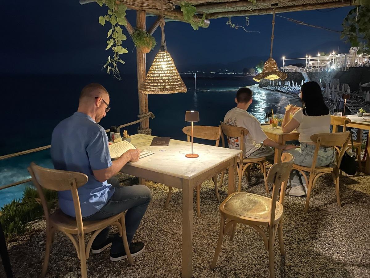 Med Cafe & Restaurant Med Cafe & Restaurant