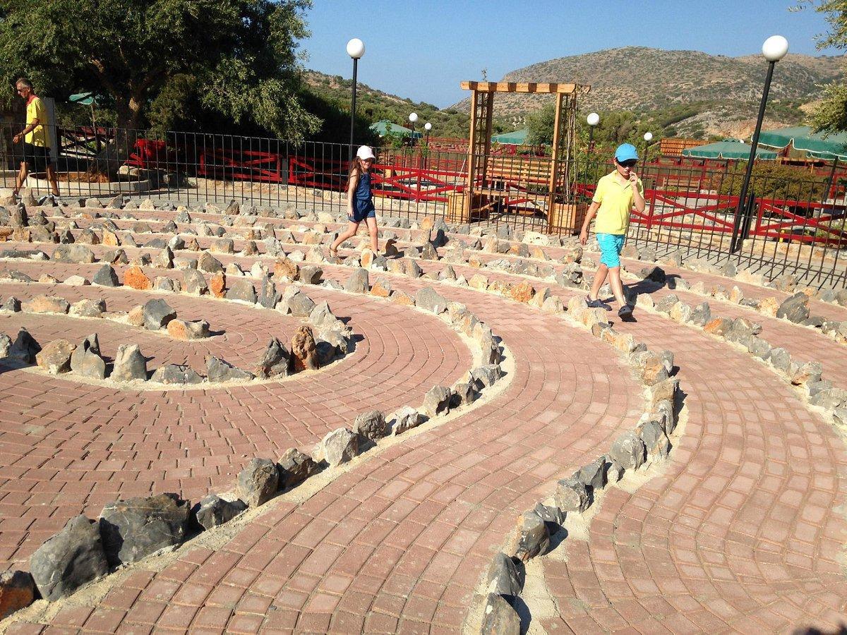 Labyrinth Theme Park Labyrinth Theme Park