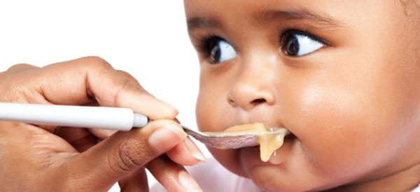 Les aliments à éviter pour un bébé de moins d'un an